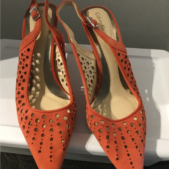 Calvin Klein orange heels size 7.5 - Picture 3 of 5